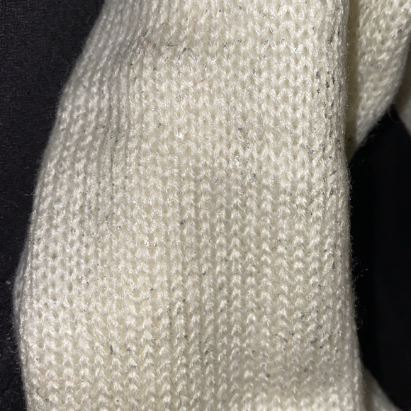 Infinity Scarf! 🥰 - Picture 2 of 4